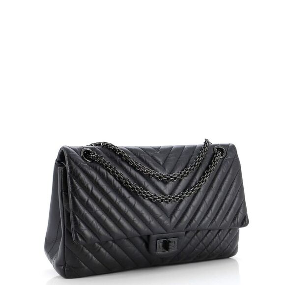 Chanel So Black Reissue 2.55 Flap Bag Chevron Aged Calfskin 226 Black - Picture 2 of 8